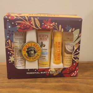 Burt's Bees Essential Everyday Travel Size Skincare Gift Set, 5 Count